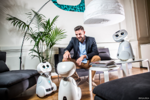 Blue Frog Robotics a imaginé Buddy, un robot au service des personnes isolées